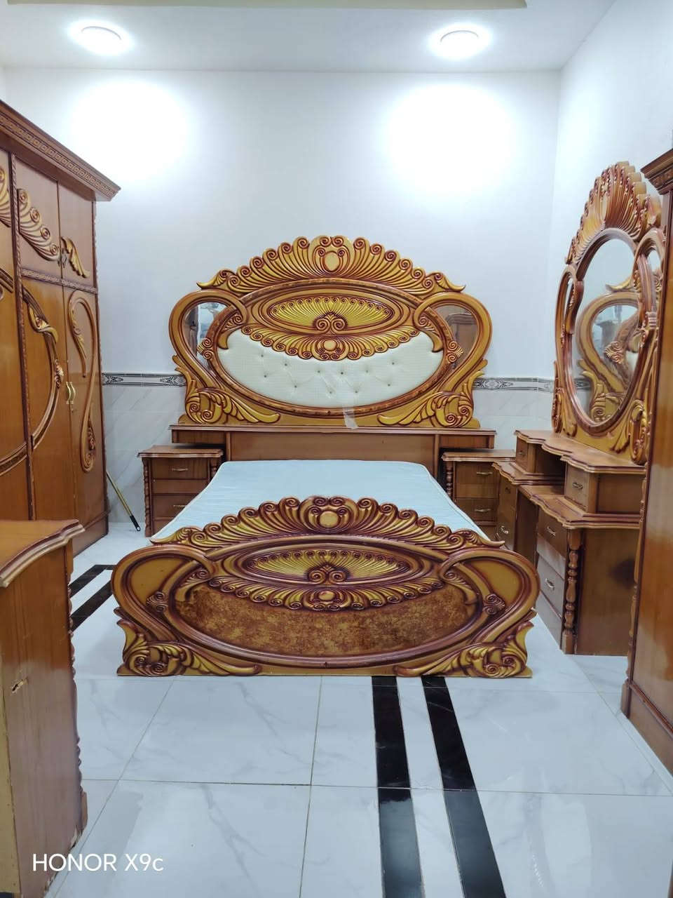 غرفه توج صاج عراقي نظافه فول كامله مع الدوشك السعر 775 بي مجال العنوان الرمانه البوعبيد للستفسار *********** واتساب
