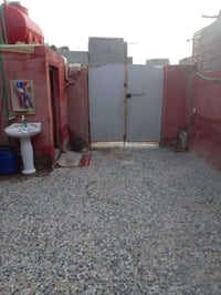 بيت للبيع العنوان الحميديه شارع المعسكر خلف مدرسه المختار خدمات موجود ...