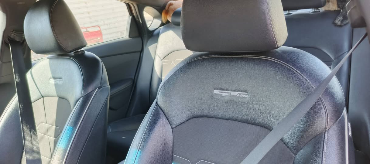 فورتي GT line معروف الجي تي لاين
2021 لون مشمشي 
سياره فول للأخير تبريد تدفئه تخم تاير مكينه كير كله مكفول
ضربته جاملغ مبدل وربع من البنيد مصلح 
145 وبيه مجال ***********
