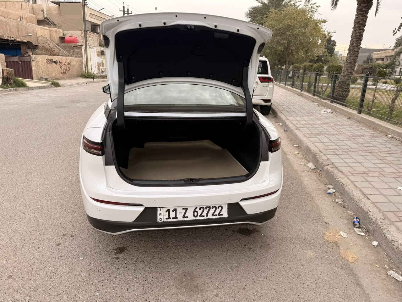 ‏    ‏            __Toyota__Crown 
‏‎‏‎النوع :بلاتينيوم
‏‎‏‎المسافة المقطوعة: 8000 KM
‏‎‏‎سلندر :  4
السعر : 38000$
‏‎السيارة وارد خليجي مكفوله كفاله عامه 
تجي فول مواصفات‏ سلايد كشنات كهرباء خرن تبريد سستم صوت JBL برده خلفيه أنظمة قيادة + نضام هايبرد و بعد هواي مواصفات بدون اي خلل او نقص 

‏‎‏‎‏‎‏‎📱 للاستفسار***********
***********
