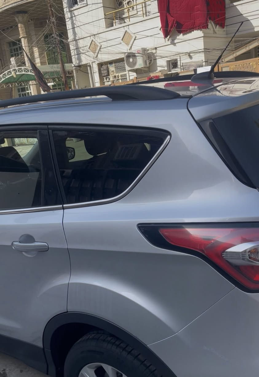 فورد سكيب 2018كير مكينة تبريد مكفول بيها قطعتين مكاني بغداد ***********السعر 110$
