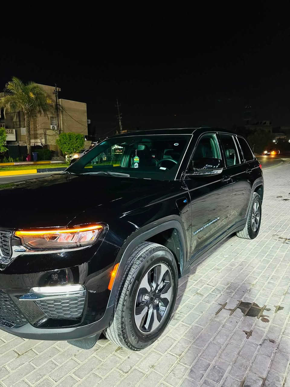 سلام عليكم جيب گراند شيروكي هايبرد للبيع
سعر 325 ورقة / بدون صبغ / مغلفة PPF 

سيارة ماشية 39 الف ميل
5 وضعيات قيادة بيها
حفظ وضعيات قيادة
بانوراما
دواخل كلها جلد
شاشة جبيرة
ستيرن تدفئة
تحكمات ستيرن
مثبت سرعة
تدفئة كشنات امامية وخلفية
جنطة كهرباء
رادار
مانع تصادم
حساسات خلفية
سستم صوت البين
تحديد مسار
سونار والضرر بالصور
مكاني بغداد
***********
