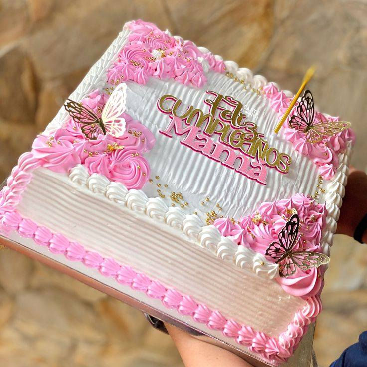 تجهيزكافة انواع الكيك ولجميع المناسبات
عنواني بعقوبة حي المعلمين قرب مجسرالمفرك 
يوجدخدمة توصيل رقم الحجز
***********
