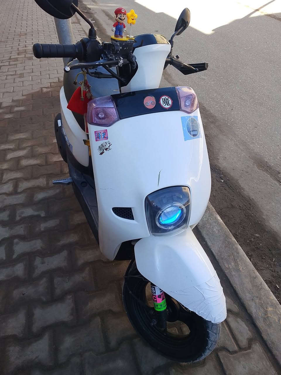 سلام عليكم للبيع بوليس موديل 2016 ياباني صار سبوع من نازله من رمبه دراجه جديده بمعنه الكلمه برغي مامفتوح بيه وصل موجود مل معرض عليه عدسه زنون سعر 1250 وبيه مجال مكان مسيب هاذه رقمي *********** ولا صير لوتي
