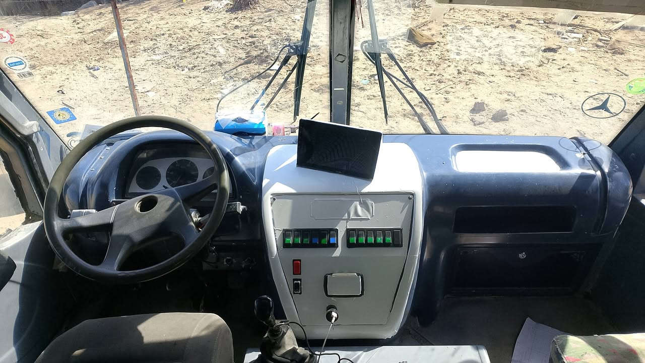 من رخصت راعي الكروب باديه مارسدس جاهزه كبل لشارع مكينه كير اكسن تايرات تبريد كمريسرات ثنين جدد توه شادهن السيارة بدون السعر 7وبيه مجال حك الجيه *********** وتساب
