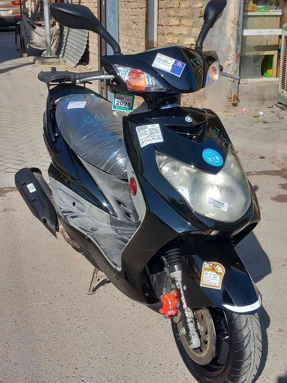 السلام عليكم دراجة للبيع سكنس فحل رمبه سكليتر خطين بكلايت لد بلاديه كلة شغال سلف هندر كهربائيات اشاير لايت كلة شغال تخم تايرات جدد دهن جديد جيب فيتر وفحص عنوان بغداد مدينة الصدر مقابل مطعم ليمونه للإستفار )***********
