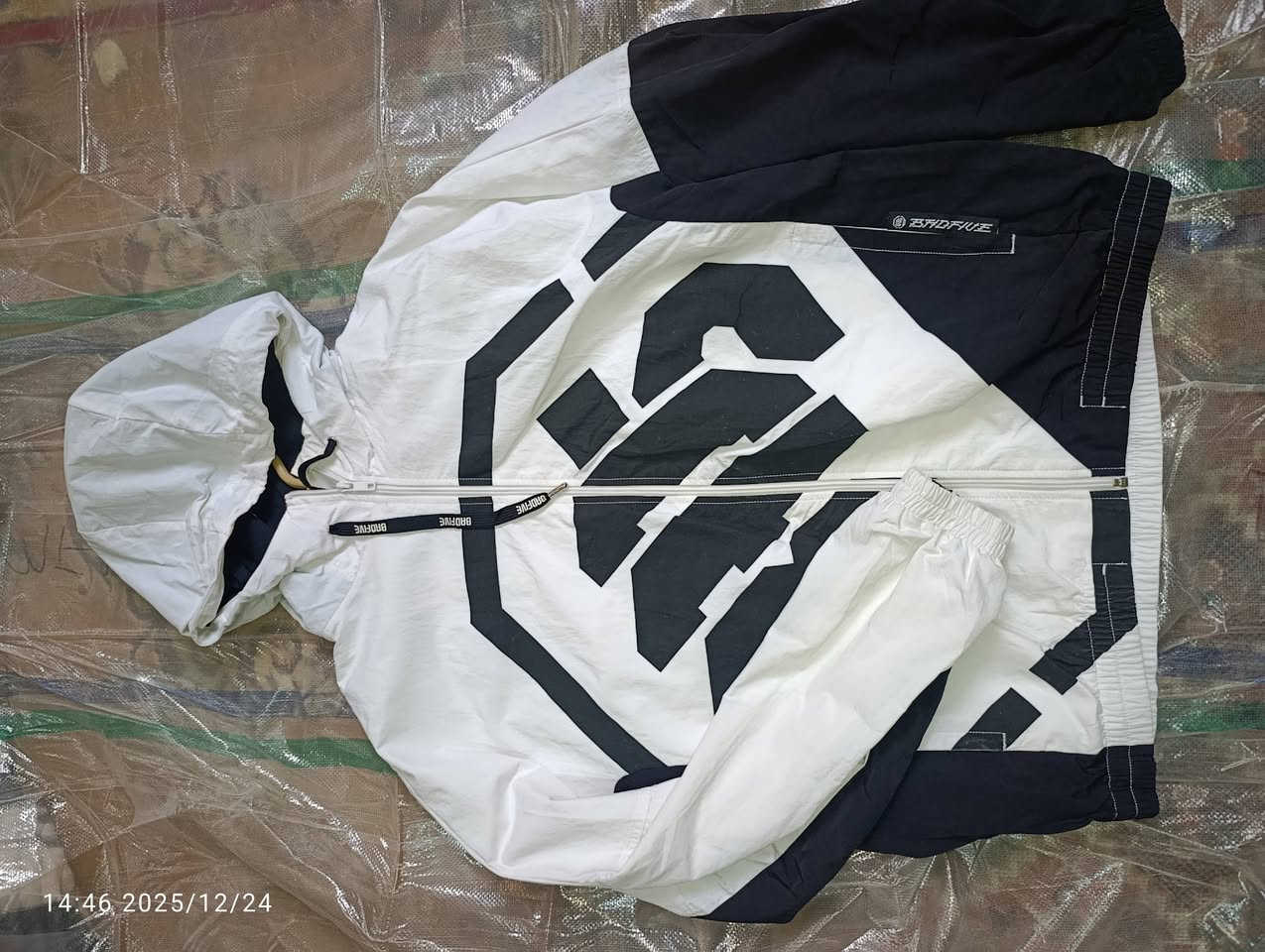 قمصله كريمه الاصليه متوفر مفرد *********** ولخاص مفتوح للاستفسار
