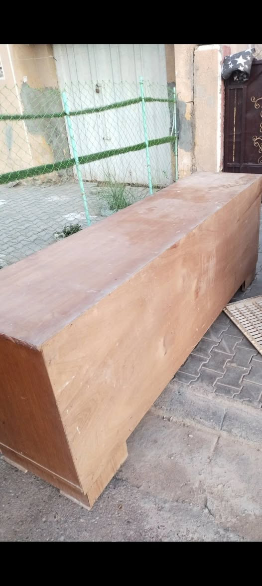 السلام عليكم بوفيه للبيع صاج شويه عوزها ترتيب السعر 70وبيها مجال رقمي ***********بس وتساب
