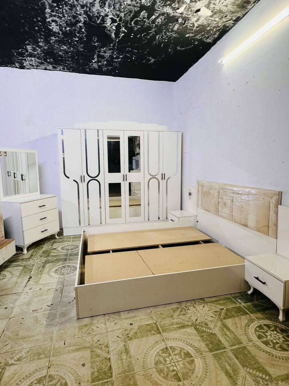 غرفه نوم للبيع السعر 350 قفل للحجز راسلوني وتدللون


**إذا كنت صاحب هذا الإعلان وتريد حذفه لأي سبب، رجاءا أرسل رسالة إلى الدعم الفني**