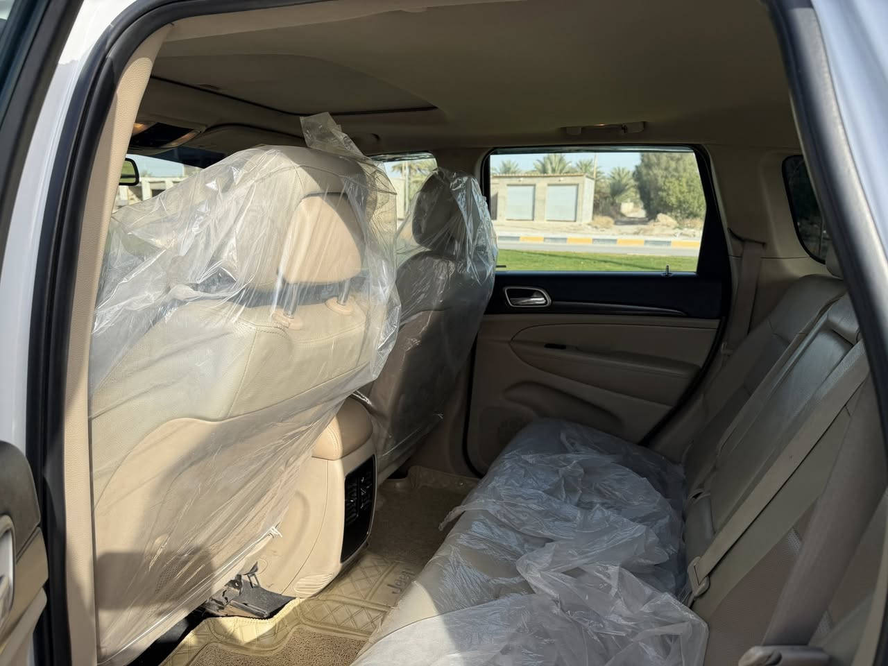 جيب ١٤ لبيع خليجي بس باب تبديل ***********/ ***********
