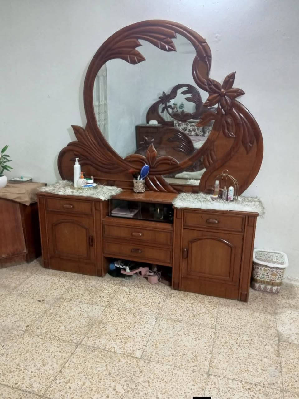 غراض للبيع كلمن وسعرها الشراي يراسلني  واتساب ***********
