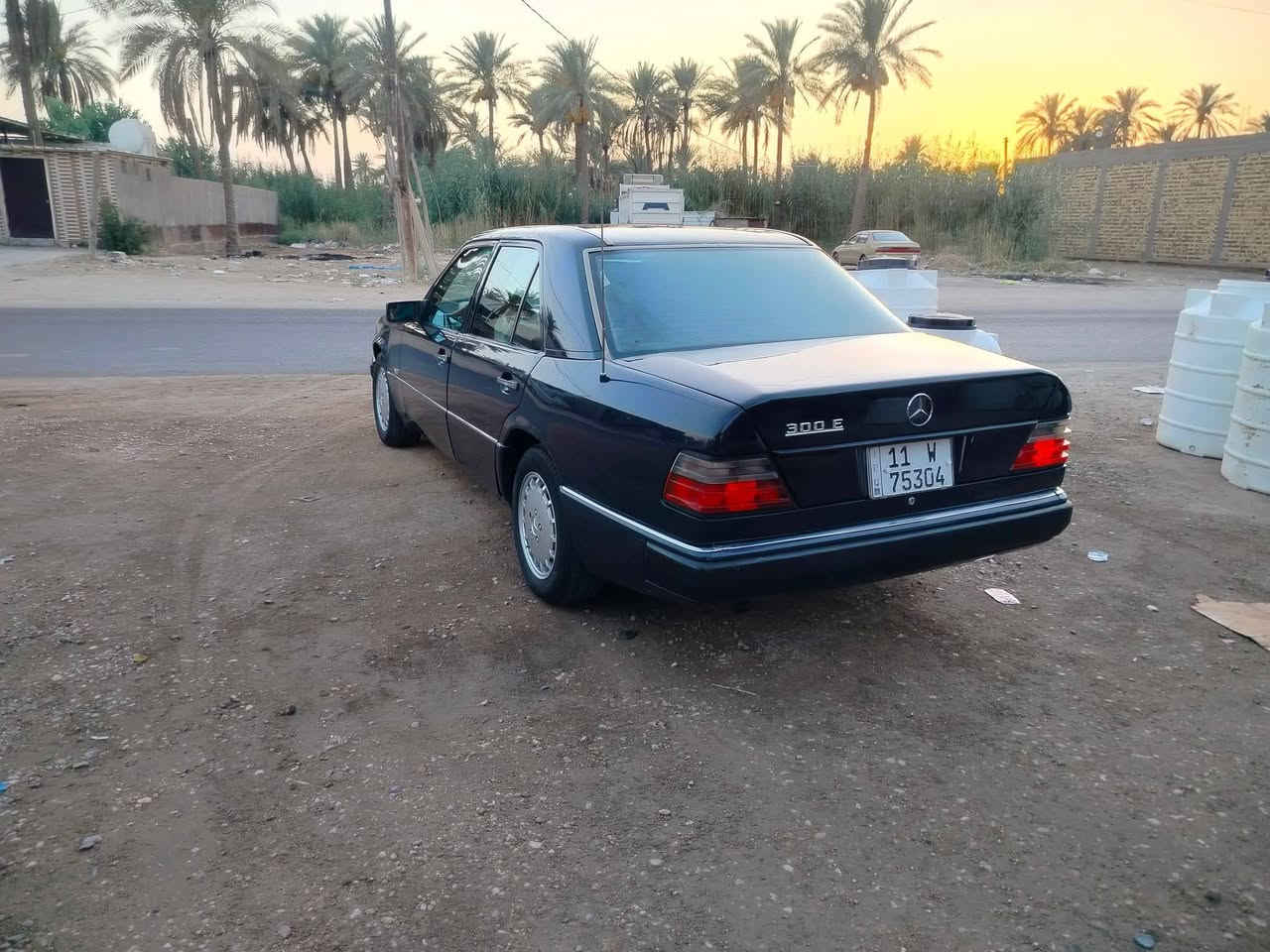 مرسدس دب بلادي بسمي رقم بغداد نكليزي كير ومحرك خير من الله مصبوغه صبغ عام السياره جاهزه تبريد ثلج صراف بانزين حلوه لايت زنزن باتري جديد تخم تاير تحويل شوكت مايعجبك حداديه زينه مكاني كربلاء السعر 65وبيه مجال /***********
