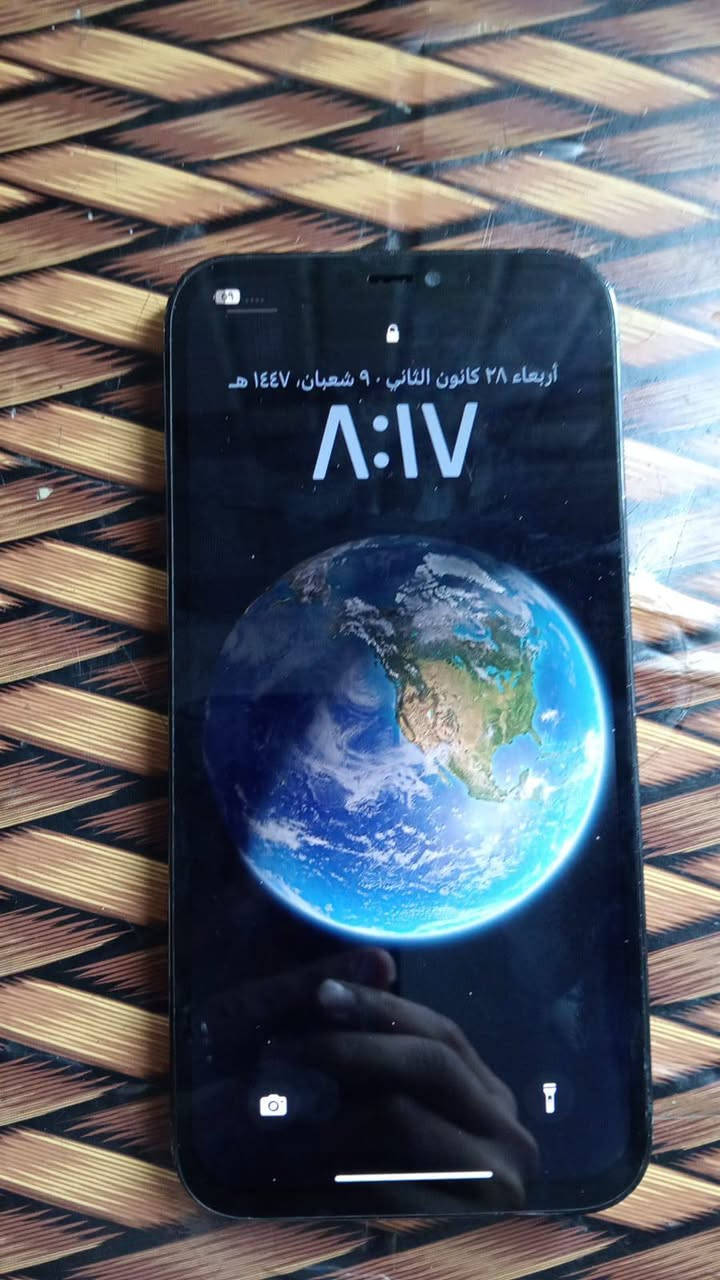 ذاكره 128 بطاريه معلايه
سماعه الاتصال واكفه ولكامرات الخلفيه مغوشات وبيهن رجه 
السعر 300 وبي مجال مكاني بغداد 
***********
