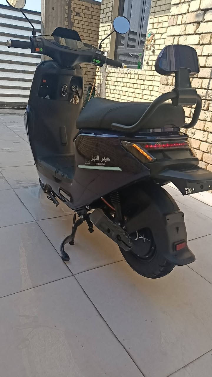 السلام عليكم من رخصت الادمن 
دراجه للبيع شركه اينرجي 
3 نمر 
6 باتري حجم 32 انا مبدلهن بل ونلي بس ثنين من بطاريات حجم 26
بيها ABS 
بلوتوث 
ماشيه 2000
مااعرف اي مديل وباقي تفاصيل
اخذتها من صديقي وحتاجيت فلوس وريد ابيعها
***********
مكاني البصره القبله 
اريدها ب850 وبيها مجال حك جيه
