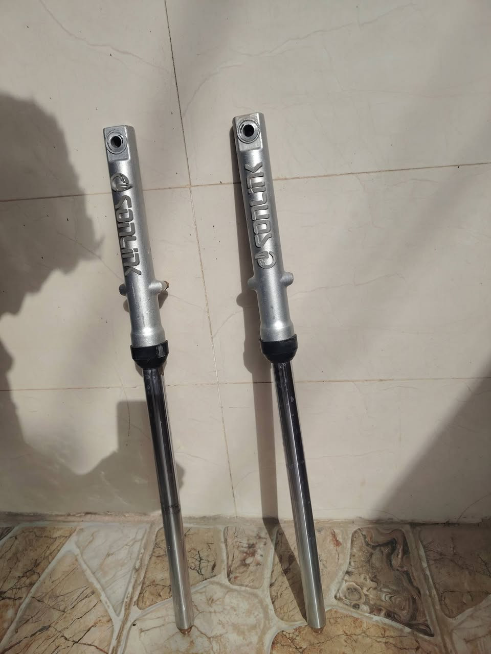 السلام عليكم ورحمة الله .
غراض 4 كير للبيع .

دبلات امامي 2 .

جوملغ امامي .

سوبايا

صينيه تك واحد فقط الفوك عدد ٢ . 

زنجيل نضيف .

وصالنصه .

كذالك اليده الي تصير تحت الكشن
*********** واتس ، او خاص مفتوح
