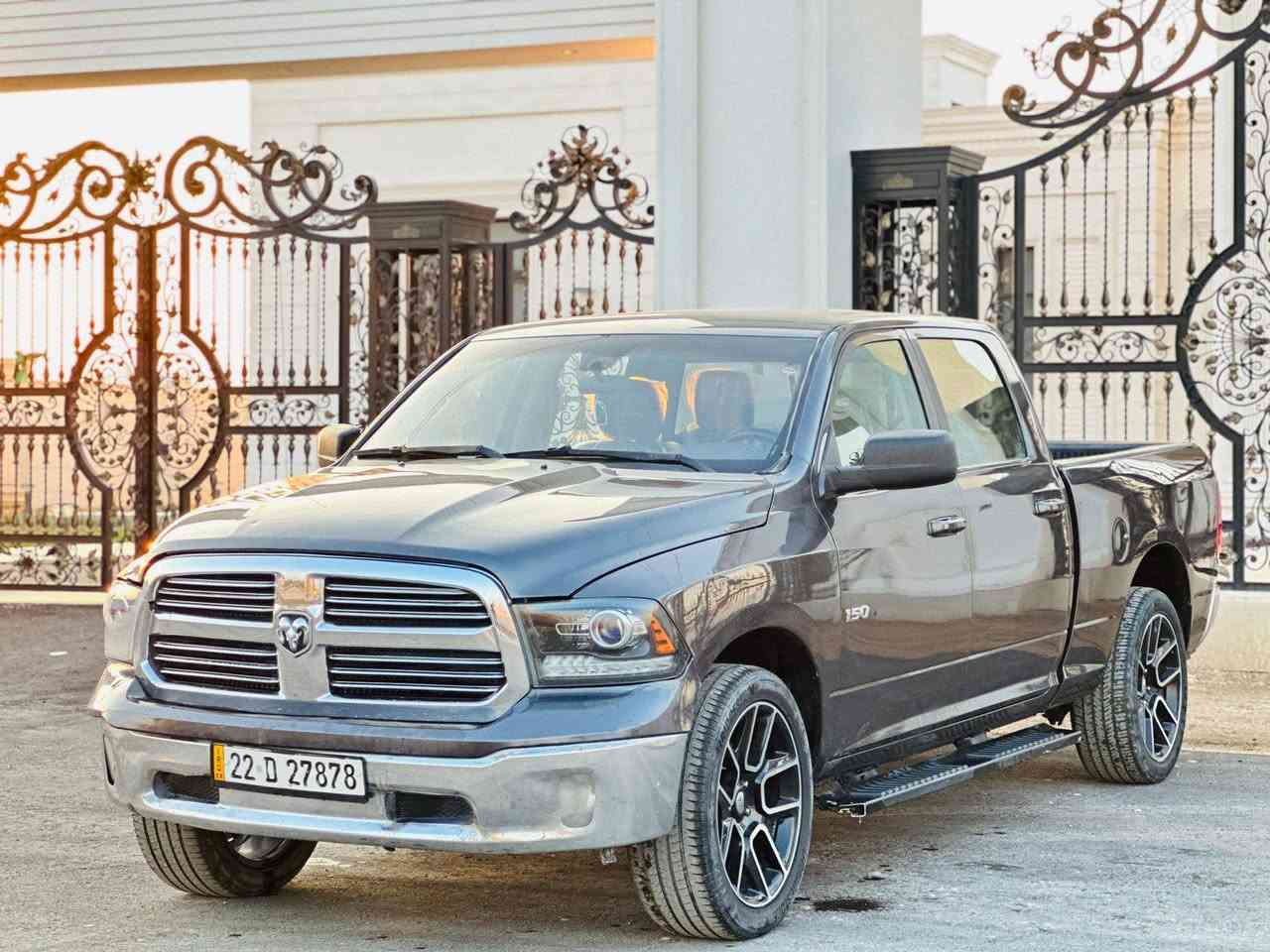 دوج رام 2020 صور الحادث مرفقة بلمنشور والسيارة اجتي بيها صفحة كلير من امريكا مكينة هيمي 8 سلندر مكاني الصويرة/ بسماية السعر ١٩٣ بيها مجال بسيط بيع او مراوس 
***********
