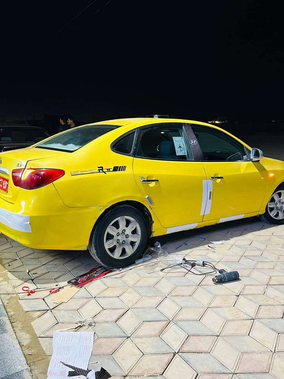 السلام عليكم
أڤانتي تكسي للبيع موديل 2010
محرك 16 دگشن عالي رقم نينوى شرط التحويل 
خاص ماجاوب السعر 85 وبيه مجال
تفاصيل اكثر اتصل***********
