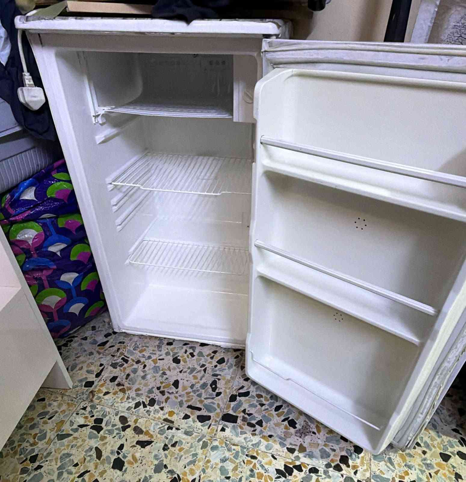 للبيع ثلاجه صغيره مال غرف السعر 85مكاني بابل بكرلي


**إذا كنت صاحب هذا الإعلان وتريد حذفه لأي سبب، رجاءا أرسل رسالة إلى الدعم الفني**