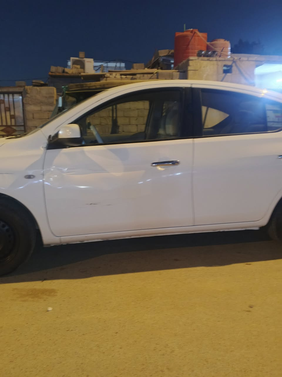 صني موديل 23 بيها بس هاي الطخه ااةاة واضحه رقم أربيل سنويه جديده سياره جديده ماشيه 140 السعر 107 وبيها مجال العنوان بصره ***********
