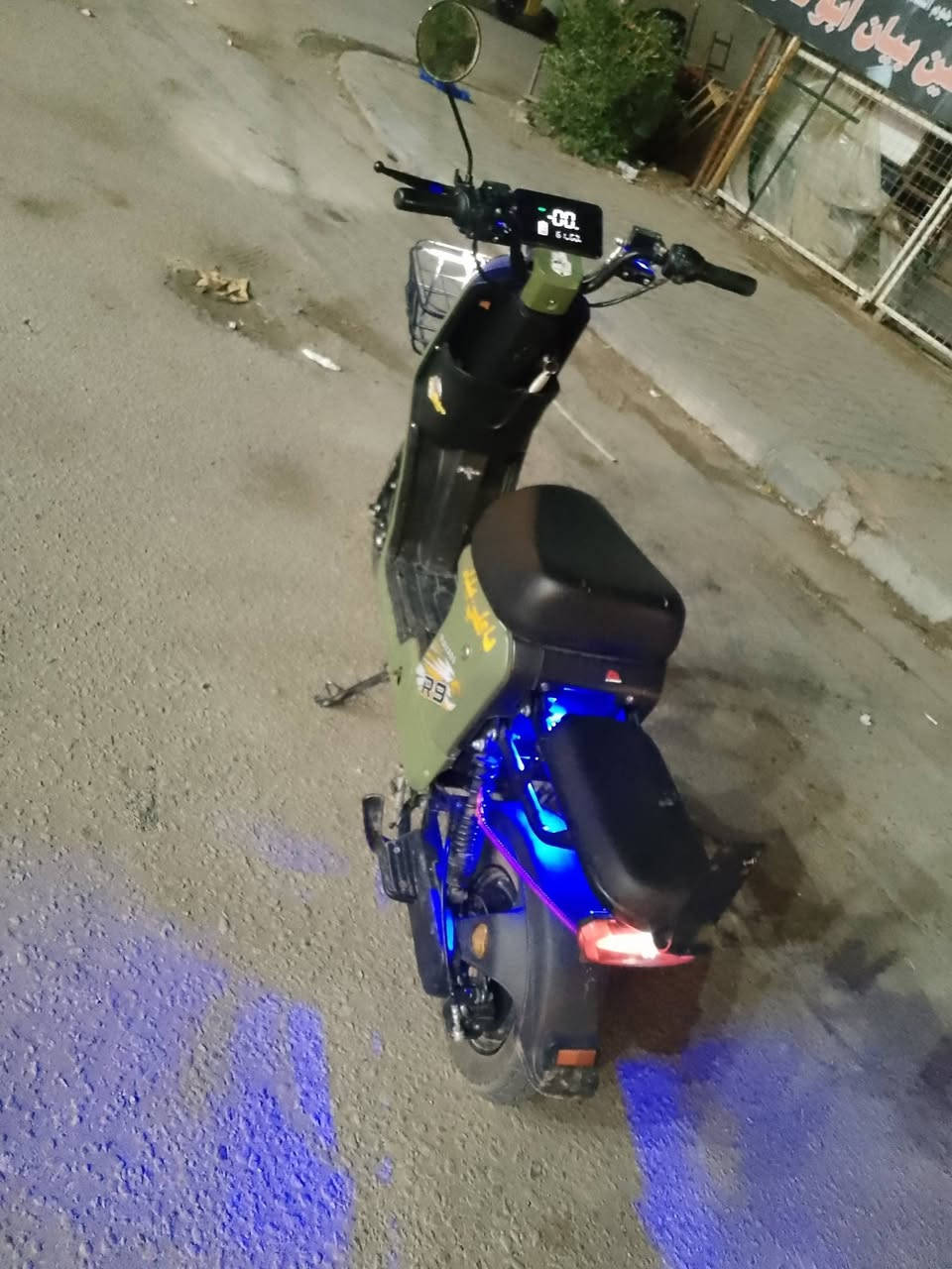 بايسكل شحن للبيع او مراوس بدراجه او مراوس بايسكل نفسها

النوع/ ار 9

الون / زيتوني 

السرعة /75 

تمشيك / 65 كيلو متر 

بطاريات جدد وعلى ضمانتي

المكان / نجف حي الامير بشارع جامع عطيه جبوري

السعر / أتصل واتساب الخط مو مالتي بس الواتساب أكرر هواي جاي يتصلون على الخط الرقم بس الواتساب مالتي وعندي نت 24 ساعة ***********
