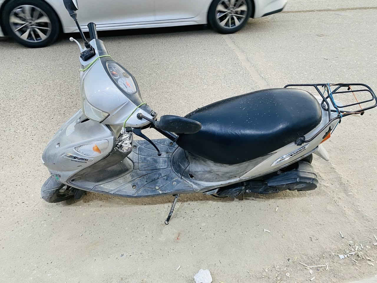 دراجه سازوكي نضافه فول 
الدراجه مفتوحه مبدللها طابوكه كامله توني 
يعني ماعوزها اي شي شغاله نكره سلف شلعه ومعدل فول 
وياها الطابوكه القديمه بيها كير وكلجات وسلف وهندر وقايج غراض تفيد هواي بيها 
مكان ناصريه حي الشهداء 
*********** 
السعر 400
