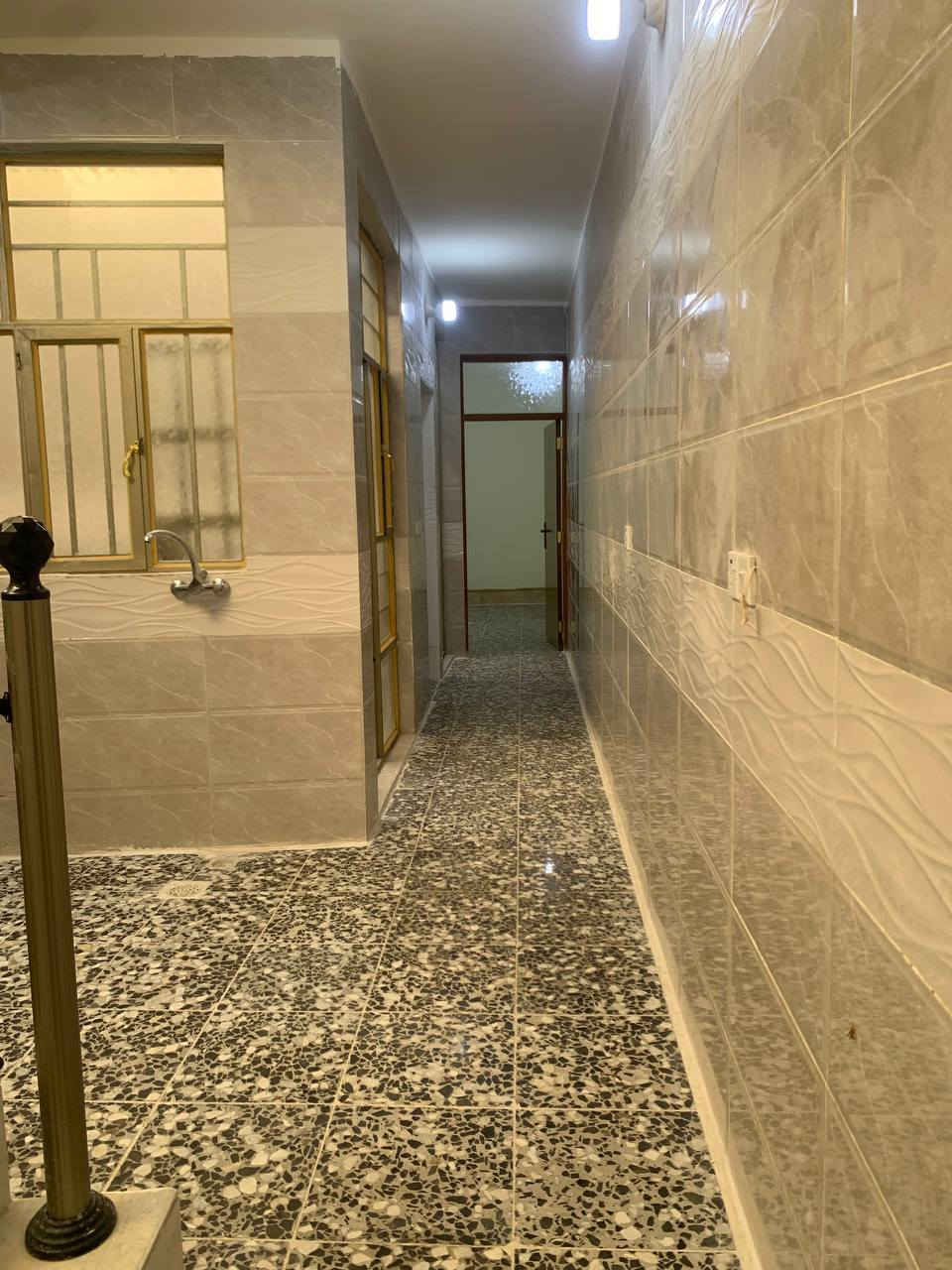 السلام عليكم ورحمة الله وبركاته 🌹
🔥 فرصة مميزة للبيع – بيت مرتب وموقع ممتاز

📍 الموقع: بغداد – منطقة الانتصار

📍 مقابل مستشفى حماد شهاب
📍 قريب جداً من الشارع العام والخدمات

🏡 التفاصيل:
▪️ المساحة: 75متر
▪️ نوع الملكية: طابو ملك صرف تحويل
▪️ يحتوي على  غرف نوم
▪️ منطقة هادئة ومناسبة للعائلة
▪️ قريب من الأسواق والمدارس والخدمات
▪️ موقع ممتاز وسهل الوصول

📞 للاستفسار والمشاهدة:
***********

مع الشكر 🌹
ثامر حسين للعقار
