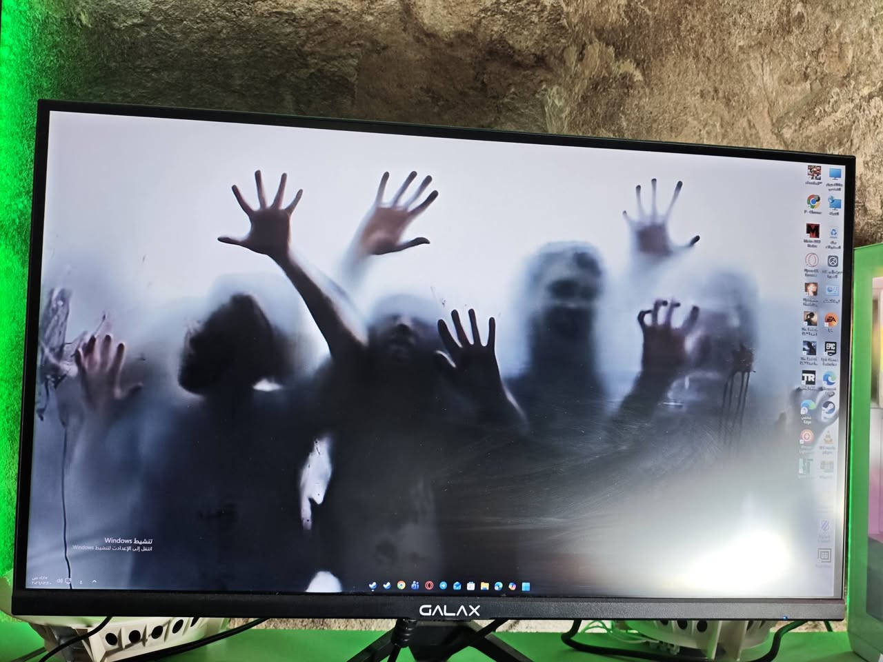 🔥 للبيع PC Gaming — شبه جديد + شاشة 2K 165Hz 🔥
فرصة ذهبية جهاز نظيف 100% — استخدام شهر فقط 👌
جاهز للألعاب والتصميم والعمل بأداء قوي 🚀
💻 المواصفات:
✔ معالج: Intel Core i5 14400F (جيل 14)
✔ كرت شاشة: RX 6700 — أداء قوي للألعاب
✔ رام: 16GB DDR4 3600MHz RGB
✔ تخزين: SSD NVMe 1TB سرعة عالية
✔ لوحة أم: B760
✔ مزود طاقة: 600W
✔ مبرد معالج: DeepCool AG400
✔ كيس: جديد
✔ شاشة: GALAX 2K — 165Hz (دقة عالية وتجربة لعب ممتازة)
🎁 الملحقات هدية:
✔ ماوس
✔ كيبورد
🎮 مناسب للألعاب الثقيلة + التصميم + العمل
💰 السعر: خاص لأن مكلف بالنشر
📅 الاستخدام: شهر
📍 الموقع: بغداد - مصفى الدورة
📞 للتواصل: ***********
📸 صور الجهاز موجودة عند الطلب
🛠️ ضمان الجهاز ساري
🔥 لا تفوت الفرصة — جاهز للاستخدام فوراً 🤝 للجادين فقط
