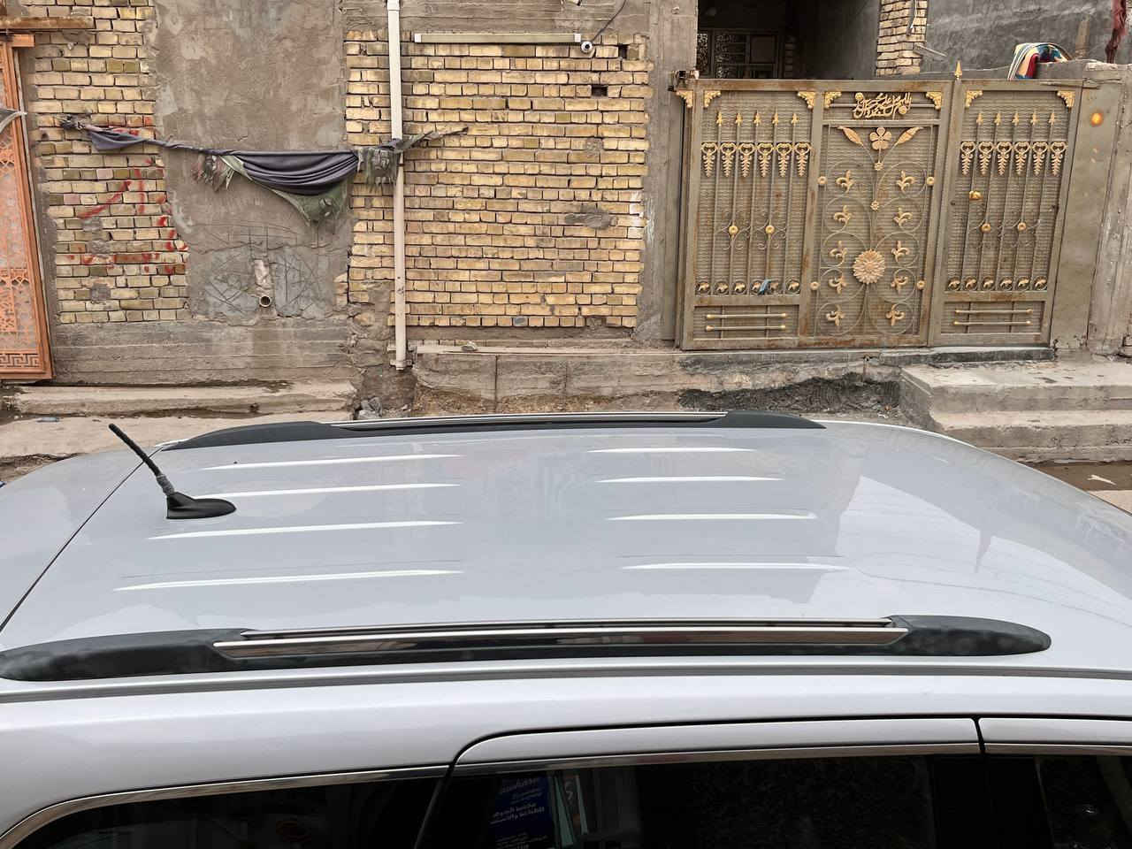 اسلام عليكم كراند شيروكي لاريدو 2011 وارد امريكي 
#الحادث : باب السائق مصلح نفسيته 
مكينه 3٫6L شرط كفاله كير ومكينه 
ماشية:147mi  
تبريد ❄️خير من الله 
رقم دولي بغداد باسمي تحويل مباشر 
تخم تاير جديد صدر جديد خلفي +الامامي 
#السعر :158
#العنوان :بغداد مدينه الصدر 
#رقم الهاتف :***********
