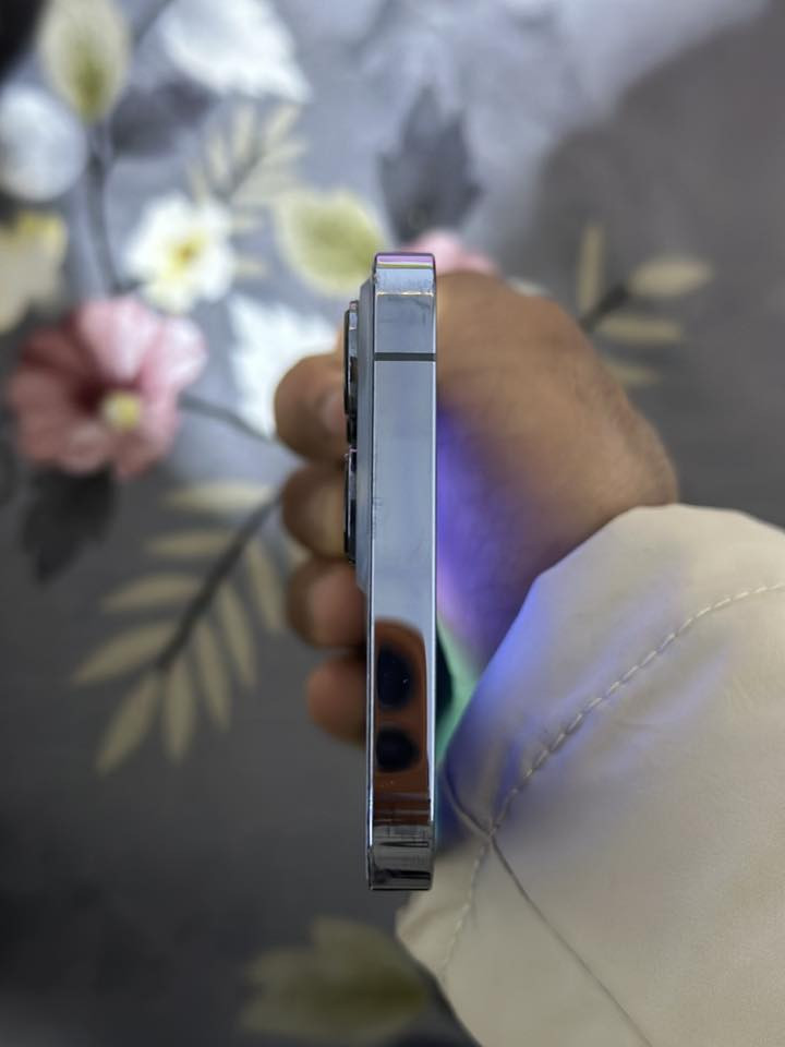 متاح جهاز آيفون 13برو ماكس
شرق اوسط 
لون بحري مميز 
ذاكره 256
بطاريه 75 صرف يخبل 
نموذج M.  LLA 
فيس إيدي شغال
كلشي شغال
مبدل شاشه وكاله اصليه 
ضهر مفطور 
الكامره عطلت وحده كلهن بدلتهن اصليات  
جهاز بي ضمان شهر اي شي بي يسترجع 
المكان بابل 
السعر 550 وبي مجال قليل
*********** 
استفسار عله الرقم
