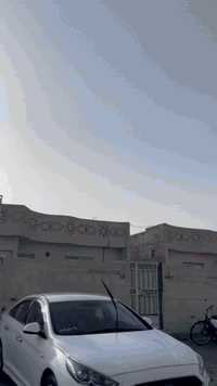 سلام عليكم.. ((للبيع او مراوس حسب القناعه )) سوناتا موديل 2022اصل غاز خط واحد وارد كوري السونار كما موضح بـصوره السياره جاهزه من كلشي السعر 165 .مكاني بصره هـ***********
