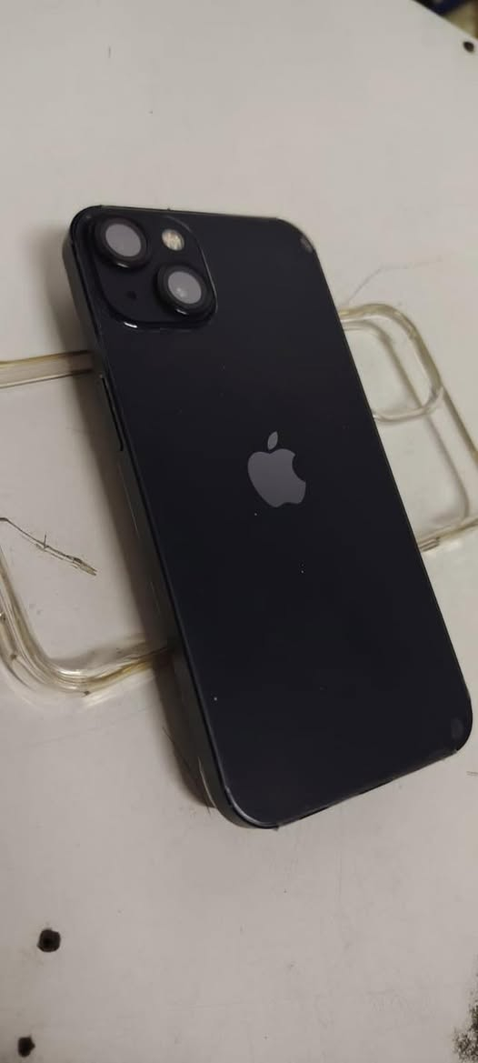 للبيع. آيفون13 عادي 
جهاز ما جديد بالكارتون 
بعد. نايلون الشركه بي 
بطارية 98 
جهاز ما مفتوح ولا واصل صيانه 
ذاكرة  128
السعر 425 وبي مجال 
عنوان موصل الأيمن. رجم حديد 
اتصال ***********
