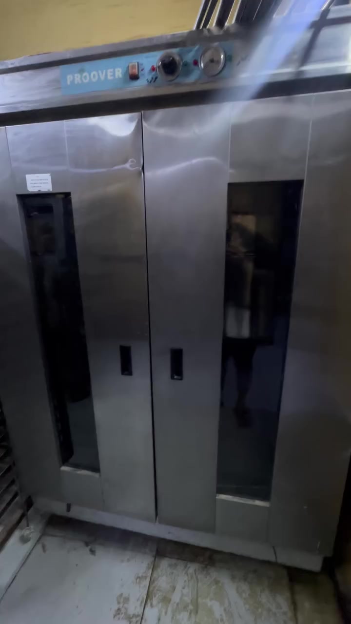 رمضان كريم علينا وعليكم
عندي معمل للبيع الي باقي منه ذني
السعر مناسب كلش
عارضات كيك مقوس عدد 2 جايبهن ب3 مليون
خمارة ايطالي ستلس ستيل كهربائية بدون غاز
حرارة وبخار كلش قوي جايبها ب4.5 مليون
شيتر ايطالي جديد بالجيس الذراع الوحده 120 سنتم
جايبة 4.5 مليون
مولدات عدد 2 كبار استخدام شهرين وعطلن بسبب اهمال العمال للدهن جايبهن ب3 مليون
مشجب وطاوليات وقوالب مشكل 
ميوزة مرمر تقريبا 10 مختلف الاحجام
ميوزة ستلس ستيل غذائي ثخين عدد 2 
تقريبا ذني صارن عليه  ب17 مليون ابيع بنص السعر شلعه وحده
بيع بسعر مناسب كله شلعه وحدة الي يجي مااوكف وياه على سعر وكلش سهل بالبيع
ماسنجر متواجد 
عالخط متواجد
واتس اب متواجد
***********
