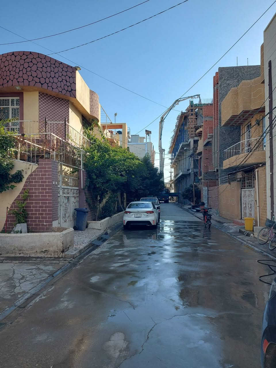 🏩 دار للبيع [[ أو للأستثمار ]] ⚜️ الموقع بعقوبة ⬅️ السراي 🚦تقاطع الوثبة 🛕 خلف القمة للسيراميك والمرمر 🏖 موقع مميز [ ركن على شارعين ] 🛣 خدمات كاملة  ✅️ نوع العقار طابو زراعي ملك صرف على القرار ( ٢٥ ) 🔶️ سند بأسم صاحب العقار ليضمن المشتري حقه 
🔱 علما أن الدار مؤجر 🔹️ وارده الشهري (( ٨٠٠ )) الف قابل للزيادة ☎️ لمعرفة السعر لطفا التواصل بالخاص ⭕️ مساحة ( ١٦٠ ) متر 🔺️ واجهه ( ١٦ × ١٠ ) متر
 🏘 طابق الأول ( ٢ ) غرفة نوم 🏛 وستقبال ⬜️ وصالة 🛖 ومطبخ 🛁 ومجموعة صحيات كاملة 🔱 ومناور عدد ( ٢ ) 🚘 وكراج سيارة 🏝 مع حديقة خارجية  
🏘 اما الطابق الثاني نفس مواصفات الطابق الأول 🛝 مع درج خارجي 💥 💥 💥
للاستفسار مع مكتب المصطفى للعقار ☎️
 موقع المكتب ⬅️ مدخل العزات مجاور اسواق نوتيلا الغذائية 🛒 او التواصل على الماسنجر او الواتساب على الرقم *********** 📞📞
