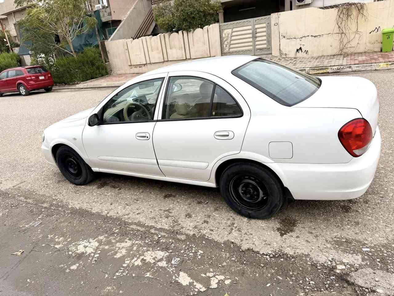 نيسان صني ياباني اصل 2010 ابيضّ ثلجي محرك ابيض مرغوب داخل اصفر كير أوتوماتيك كير محرك بدون فتح بدون عيب تبريد صدر كهربائيات شرط ماشية 200 الف بسمنا سيارة بدون صبغ بدون تبديل بدون شخوط فقط بيه تعديل اقل شبر حافة جاملغ امامي وشبر بجنطة لاغيره مكان سيارة كركوك حي العسكري سعره 112 بيه مجال للطيبين فقط ابيع بدون مراوسه 
***********
