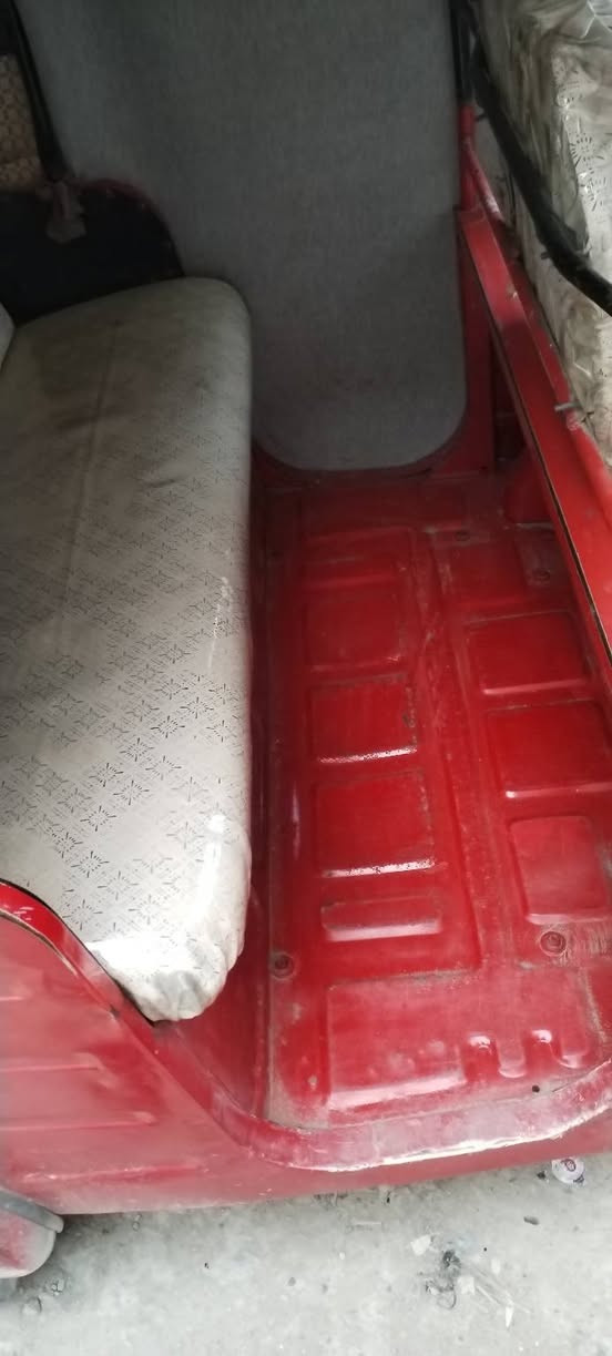 تكتك 18 مجفته اليوم
معمره الدوسات تكتك جاهزه متحتاج شي

مرقم انكليزي بسمي بس تغسله أو تتوكل

السعر 5 قفل بدون عمله رجاءآ
حي أور فلكه صباح الخياط
***********
