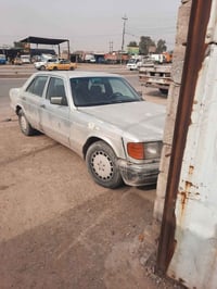 من رخصه مدير الكروب المحترم مارسدس راسي موديل 1987بسمي محرك كير بطه ٣٠...