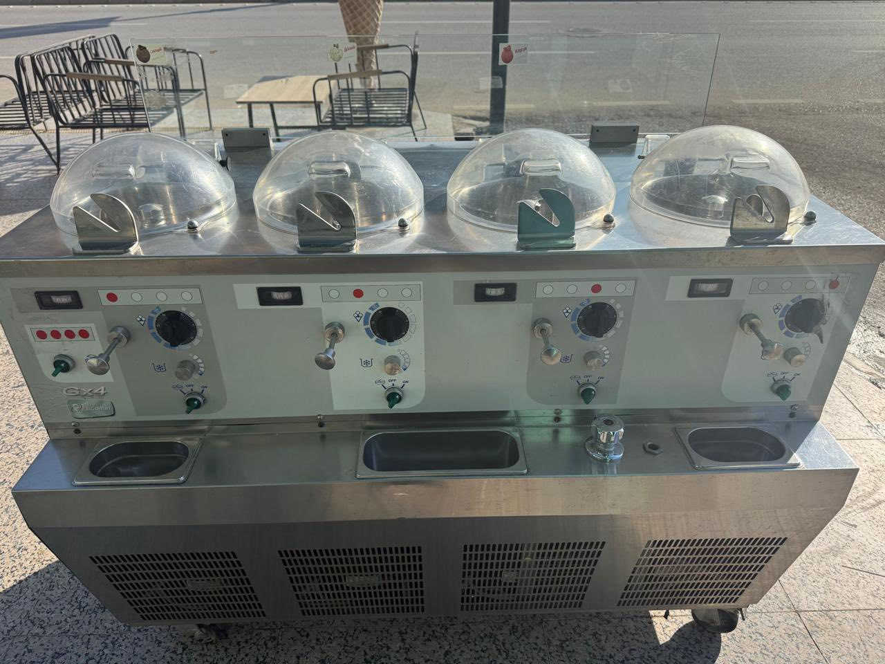 للبيع مكينه  إنتاجيه بيع مباشر أربع أحواض ماركة فروجومات إيطالي للتواصل خاص 
ملاحضه / استعمال جداً قليل
***********
