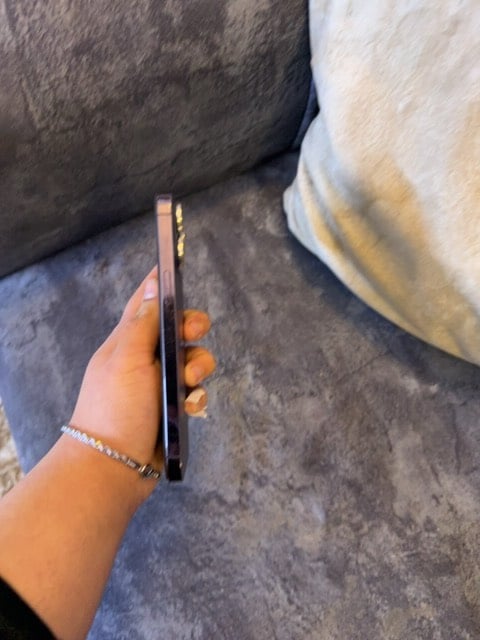 ايفون 14 برو ماكسلون بنفسجي ذاكره256فقط مبدل شاشه اصليه بطاريه 92
 العنوان السيديه