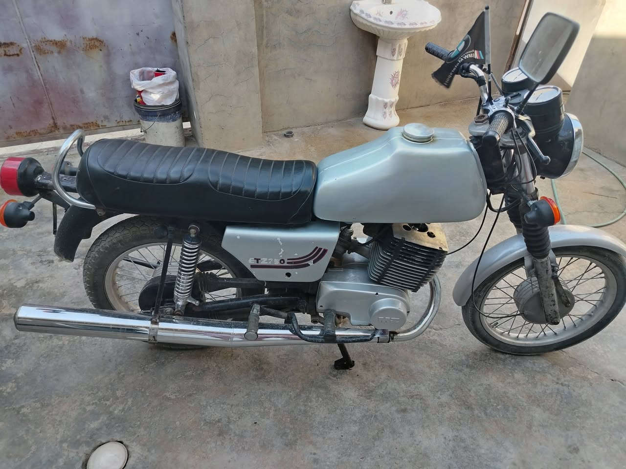 اسلام عليكم من رخصة الأدمن للبيع دراجة MZ82 سايز 5كصه جديده عسحك تعمير جديد دينمو وارميجر بيها لحيم بلخشم وجوه الكشن صوب واحد كهربائياتها كلها شغاله سعرها 1400 وبيها مجال العنوان سامراء


**إذا كنت صاحب هذا الإعلان وتريد حذفه لأي سبب، رجاءا أرسل رسالة إلى الدعم الفني**