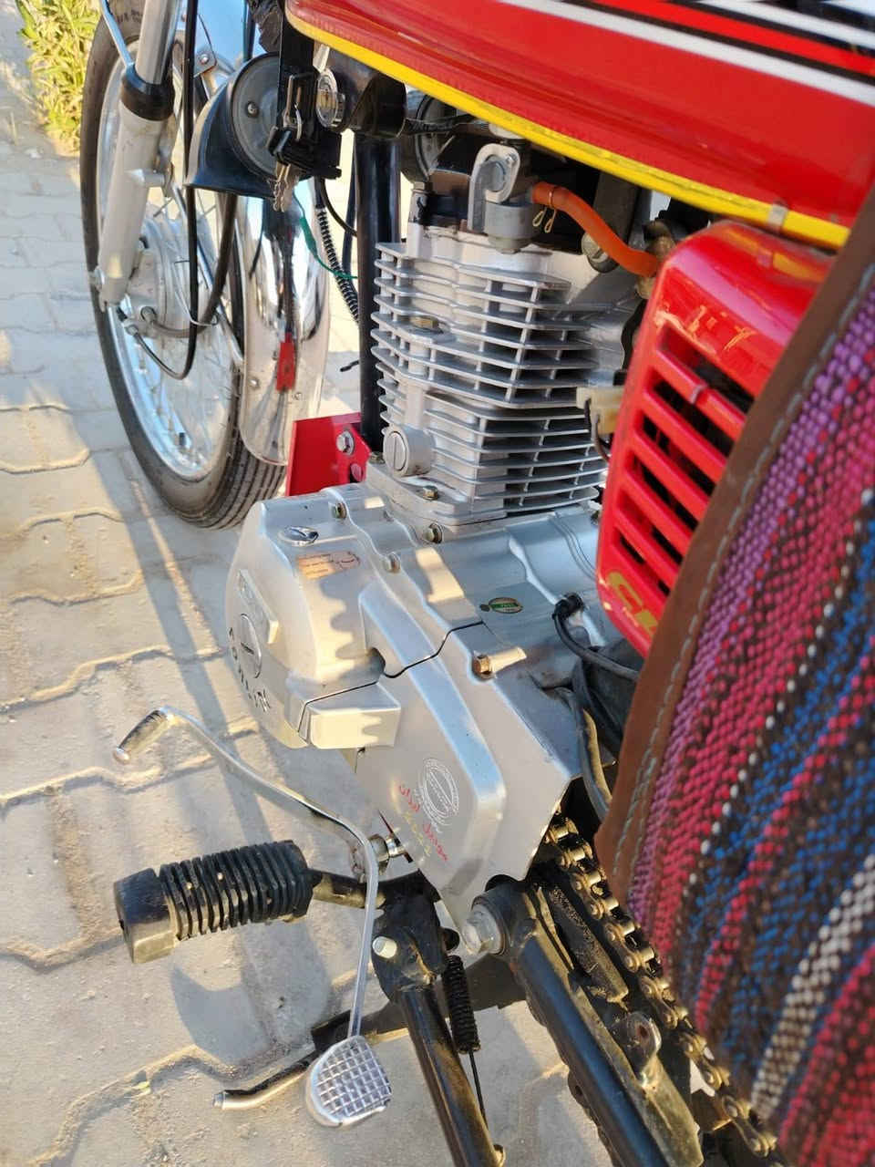 سلام عليكم دراجه اربعه كير رقم وسنويه لبيع او مروس بديون اوراق السعر مليون 400وبيه مجال لشراي الدراجه برغي ما عايزه  مكينه مكفوله دراجه موديل 23مكفوله 
رقم ***********
