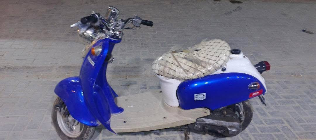 السلام عليكم للبيع دراجه ياماها كلاسك (عبد الحليم)نضيفه تشتغل هندر بي كايم بيه بوربرن مال بنكه مجفته جديد السعر 125قفل للستفسار واتساب.***********
