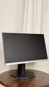 شاشة HP • ٢٤ بوصة • مستعملة