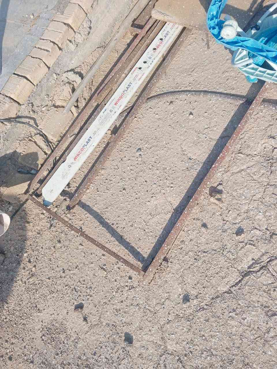 سلام عليكم
بيبان حديد للبيع السعر 50 ثنينهن


**إذا كنت صاحب هذا الإعلان وتريد حذفه لأي سبب، رجاءا أرسل رسالة إلى الدعم الفني**
