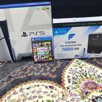 بلي 5اسلم اوربي مستخدم فقط 3اسابيع مشغل عليه قرص بي جي تي غير شي ممشغل...