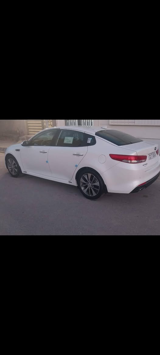 اوبتيمه 17 خليجي مكفولة من الضربه وتبديل والصبغ فل مواصفات عدا البونراما رقم بغداد محرك 2400 ماشيه 93 محرك كير تخم تاير جديد حداديه تبريد شرط حساسات أمامية وخلفية مري شفط اشاير بلمري لد نهاري امامي وخلفي ويل كروم 
***********
