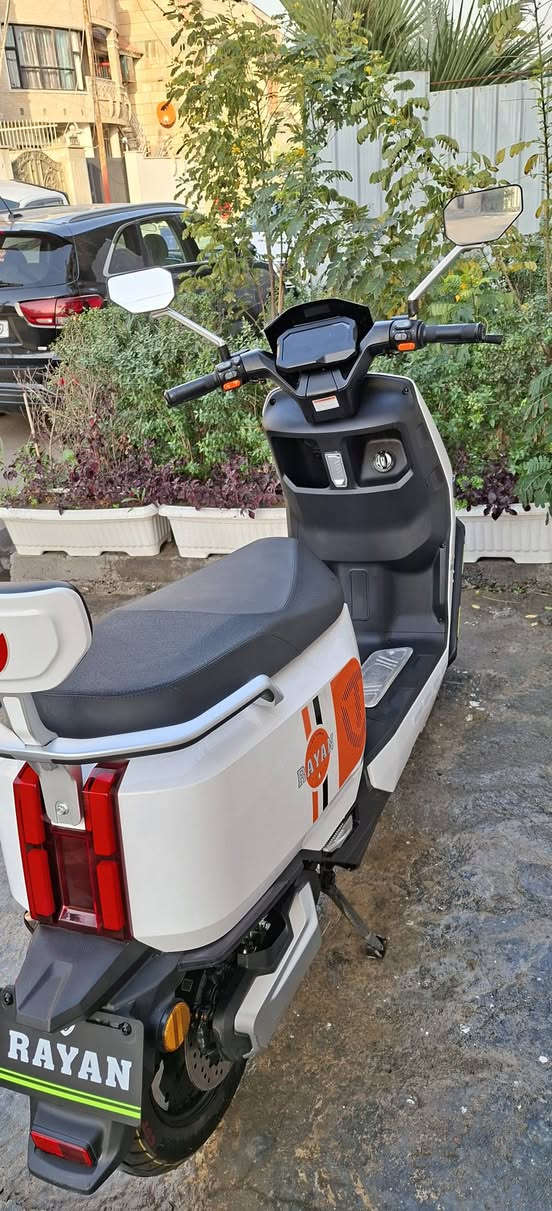 سلام عليكم بيع مستجعل حيل متوازي عليهه الشعر
٩٥٠الف جديده الله شاهد استعمال شخصي شهر واحد فقط سرعه 70حقيقي تمشيك 70كيلو  6بطاريات دراجه حيل جديده 
رجائا المو شراي لا يطبلي فدوه العينكم عنواني بغداد البنوك 
رقم الهاتف ***********
