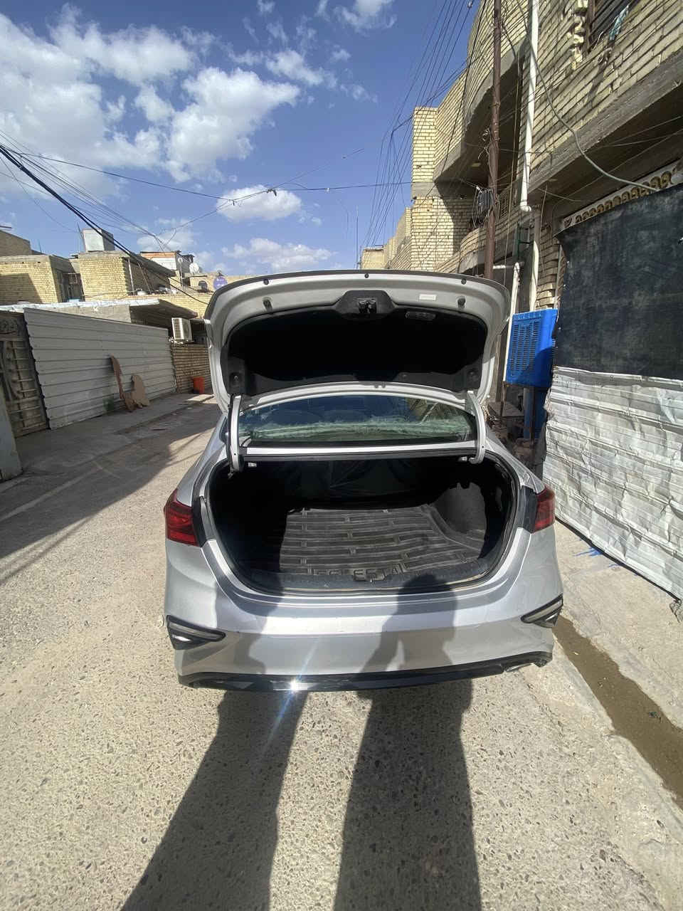 سلام عليكم 
فورتي للبيع موديل 20 مكينة وكير مكفولات كير AT ومكينة 2000 دوش سيارة حادث امريكة دعامية امامية فقط وبل عراق صار بيهة تبديل قطعتين بسمي رقمهة بغداد شراي يتصل مكاني بغداد الخطيب الزراعي سيارة خير من الله *********** سعر 125 وبيهة مجال
