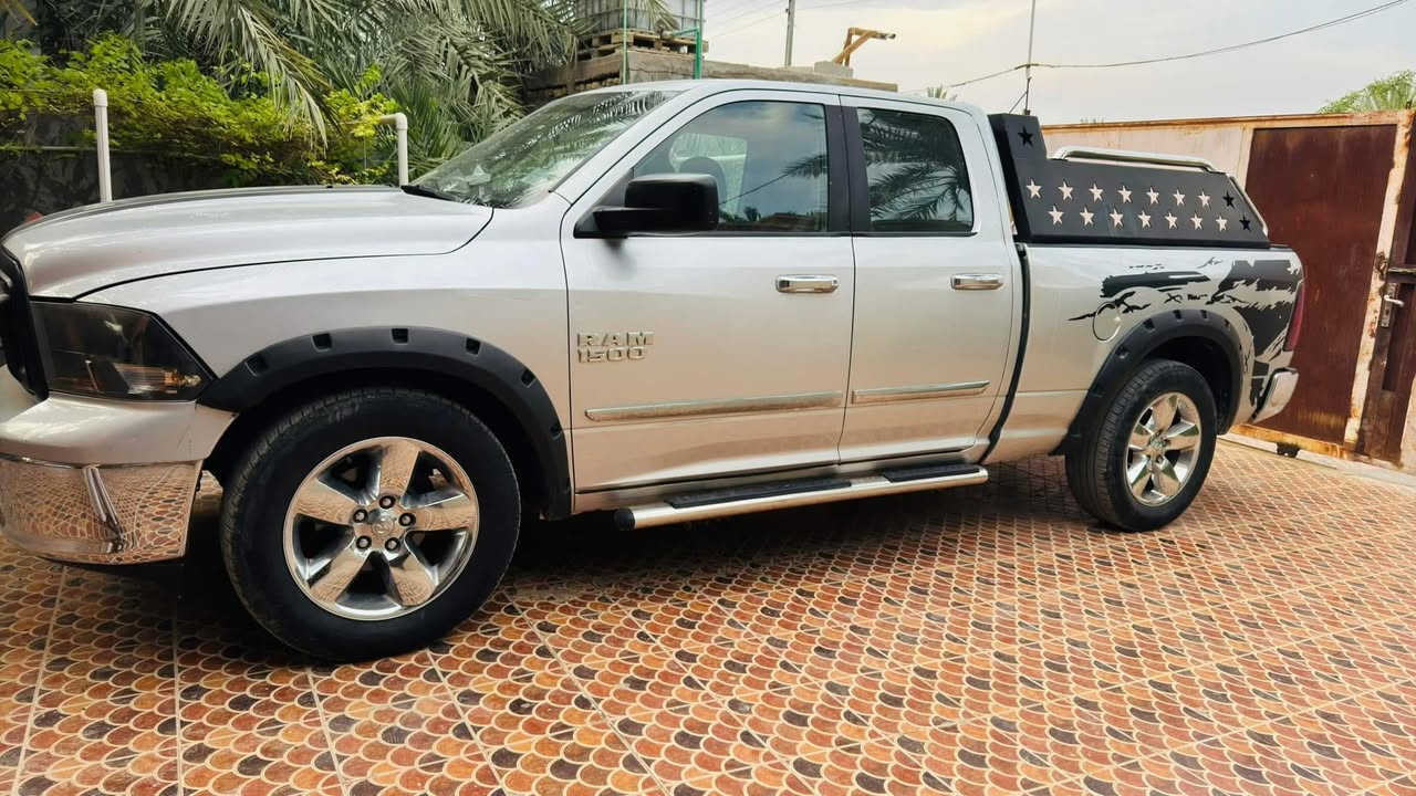 السلام عليكم
دوج رام 2012
باب قصير بدي قصير
مواصفاته معروفه
محرك 8 سلندر 4700
ضربتها الباب خلف السائق وجزء بسيط من البدي
بدون ايرباك
حداده اماميه جديده
زوج تاير اماي جديد 
السنوية بأسمي 
السيارة جاهزه بدون اي نقص
للبيع فقط بدون مراوس
السعر ١٤٥
اي استفسار متواجد على النت او اتصل على الرقم
***********
