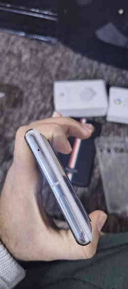 السلام عليكم 
بكسل 7برو
نسخة عالمية بريطانية
مامفتوح

نضافتة97بالمية
128گيگا
وبا 3غلاف +شاحن گوگل+كيبل+درع شاشه+درع كاميرا
٤٠٠الف الف
شراي يراسل لو يتصل *********** كركوك
