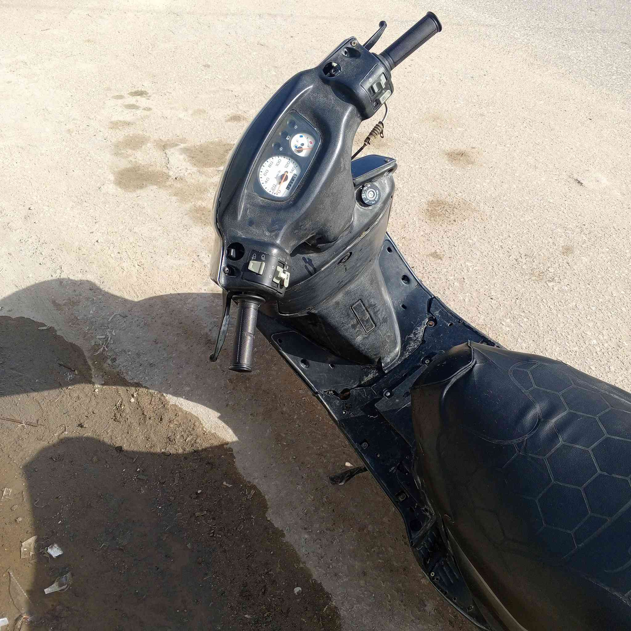 دراجة فراشه للبيع
دراجة للبيع نضيفه عايزله ترتيبات قليله السعر 325وبي مجال مكان نجف حي الوفاء الاستفتسار ‏‪***********‬‏
